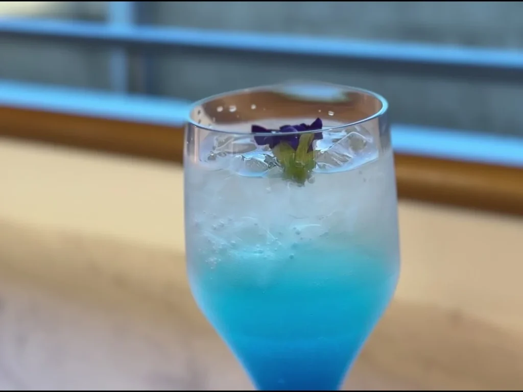 ［画像：シェフ特製ノンアルコールドリンク］